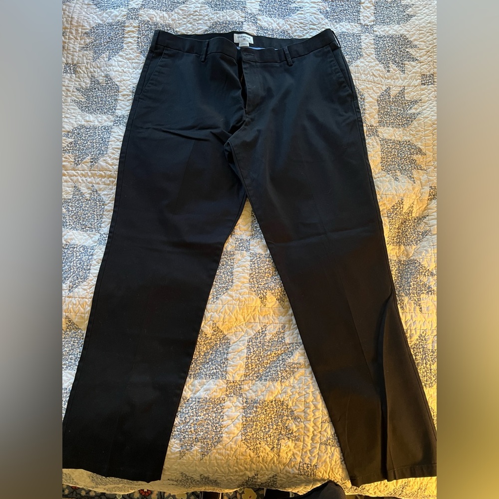 Black Men’s Dockers Chino Pants